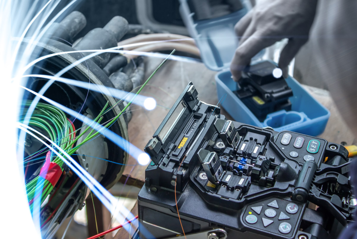 Soudure au laser et fusion de brin de fibre optique